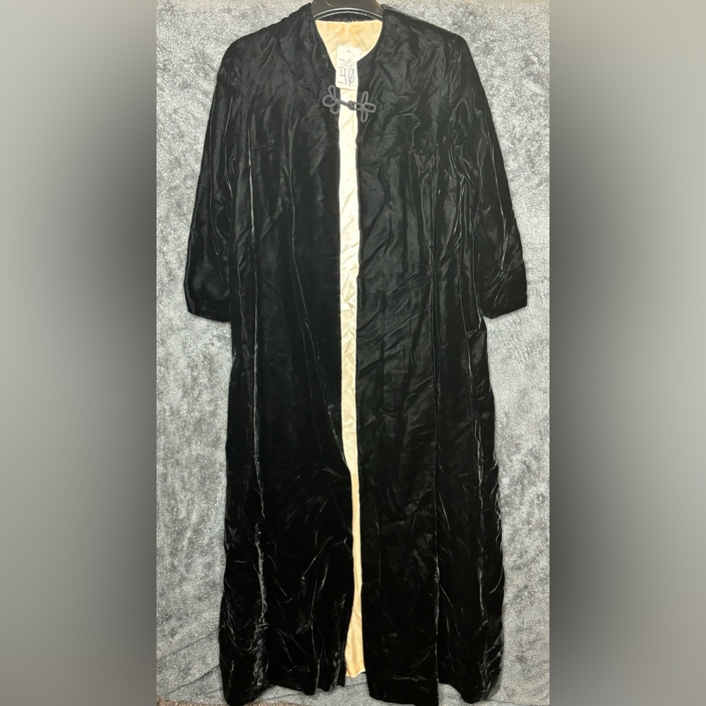 Velvet Black Cape Gothic Cosplay Costume